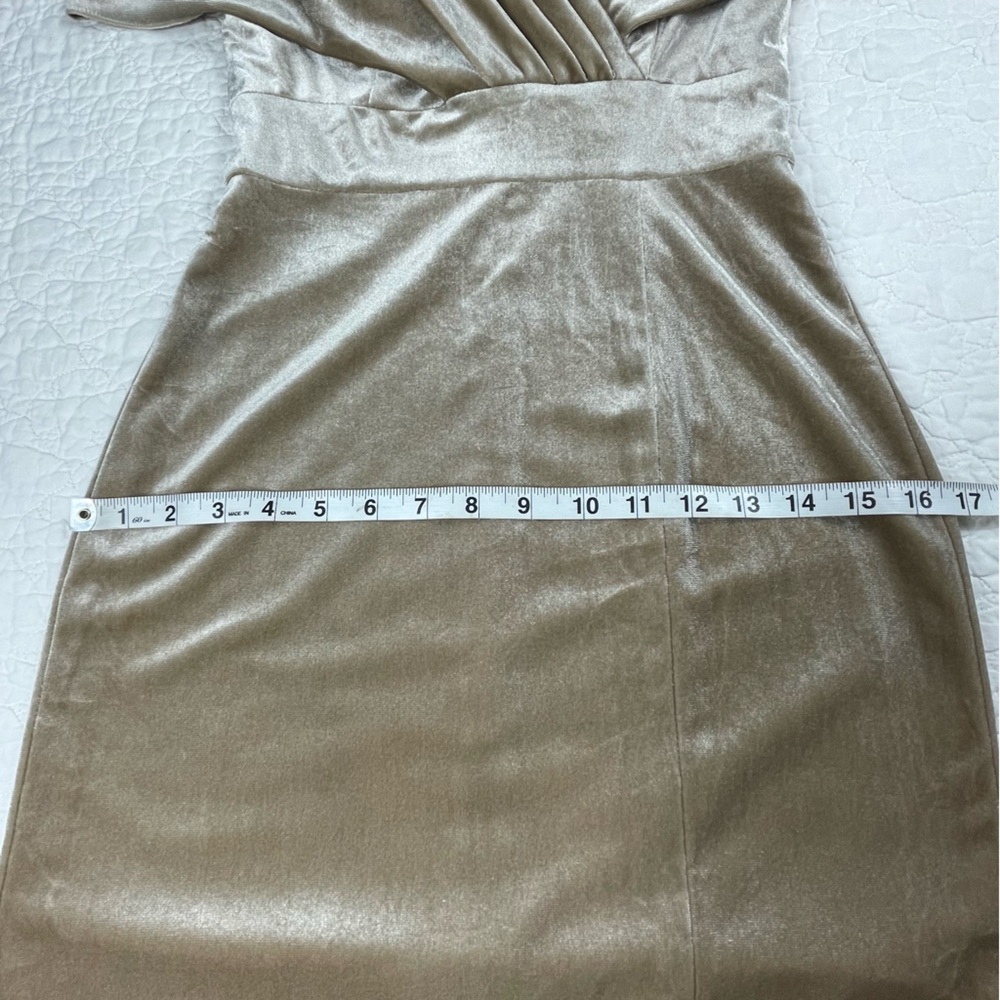 š„B2 Jasmine Off The Shoulder Luxe Velvet Fit & Flare Maxi Gown Women Size 2 - Picture 15 of 16